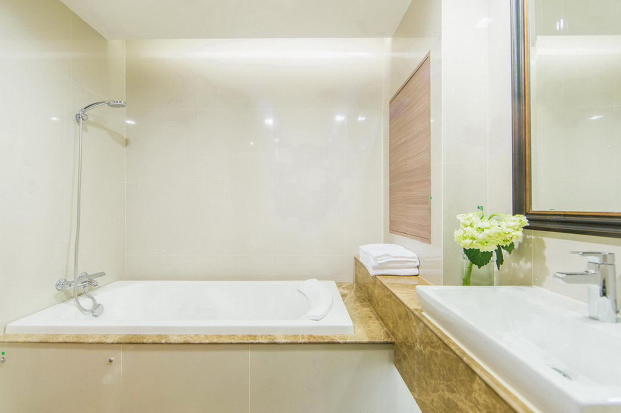 Qiss Residence By Bliston Bangkok Esterno foto