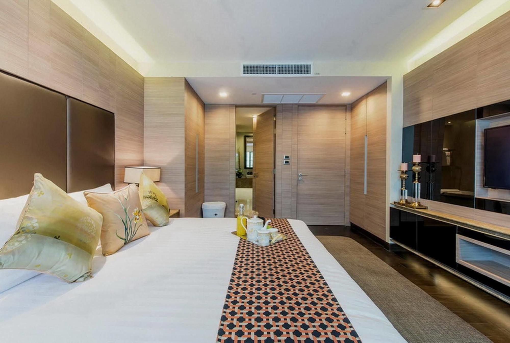 Qiss Residence By Bliston Bangkok Esterno foto