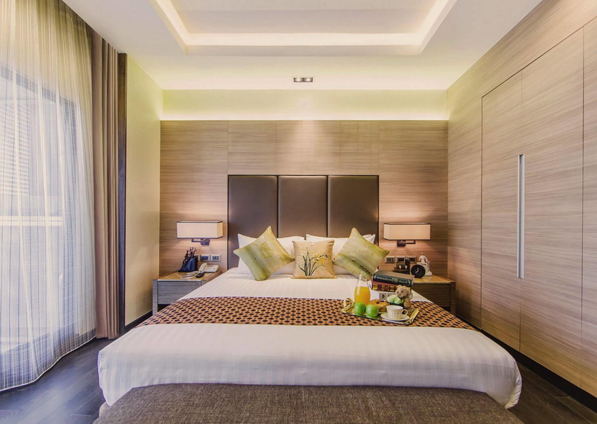 Qiss Residence By Bliston Bangkok Esterno foto