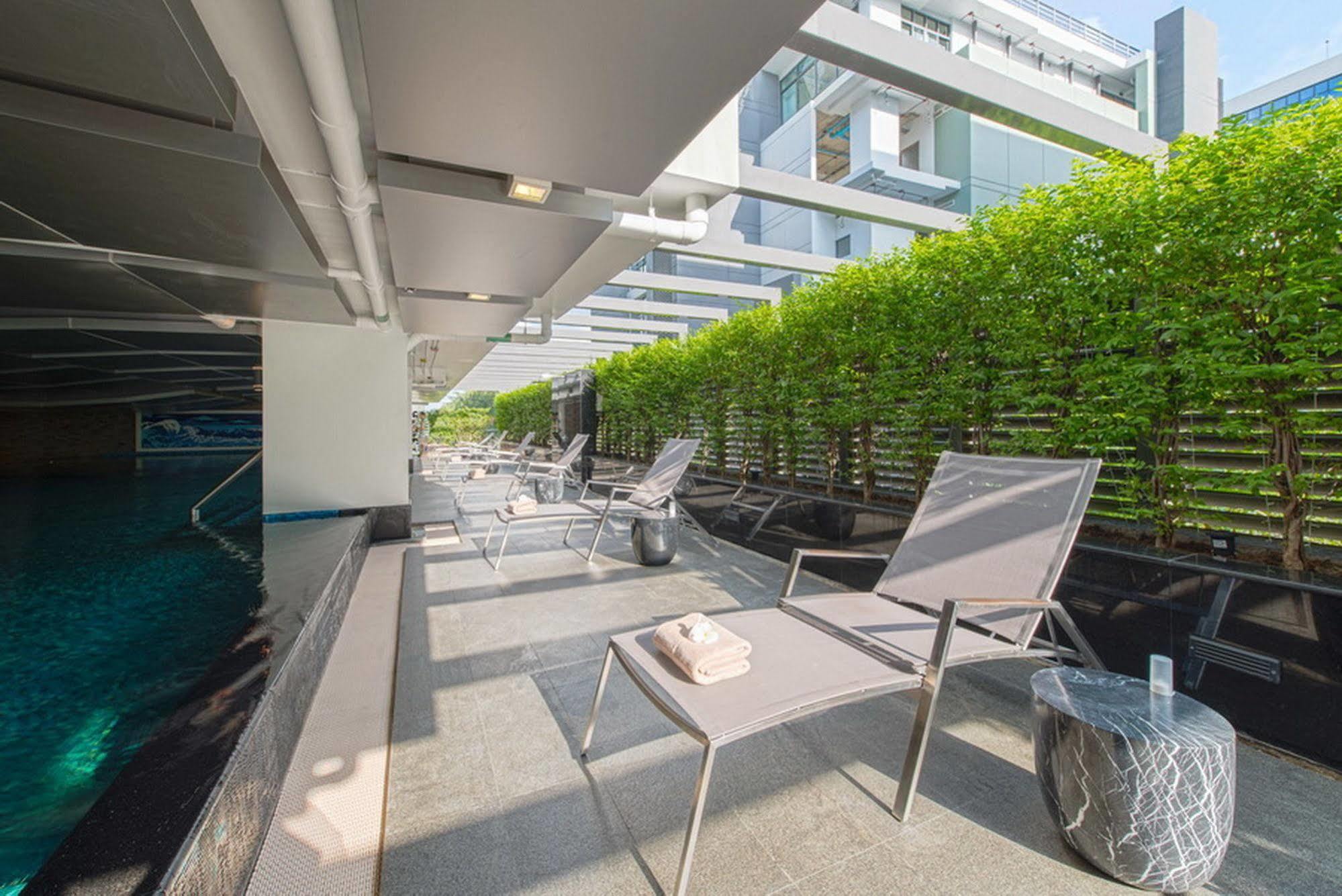 Qiss Residence By Bliston Bangkok Esterno foto