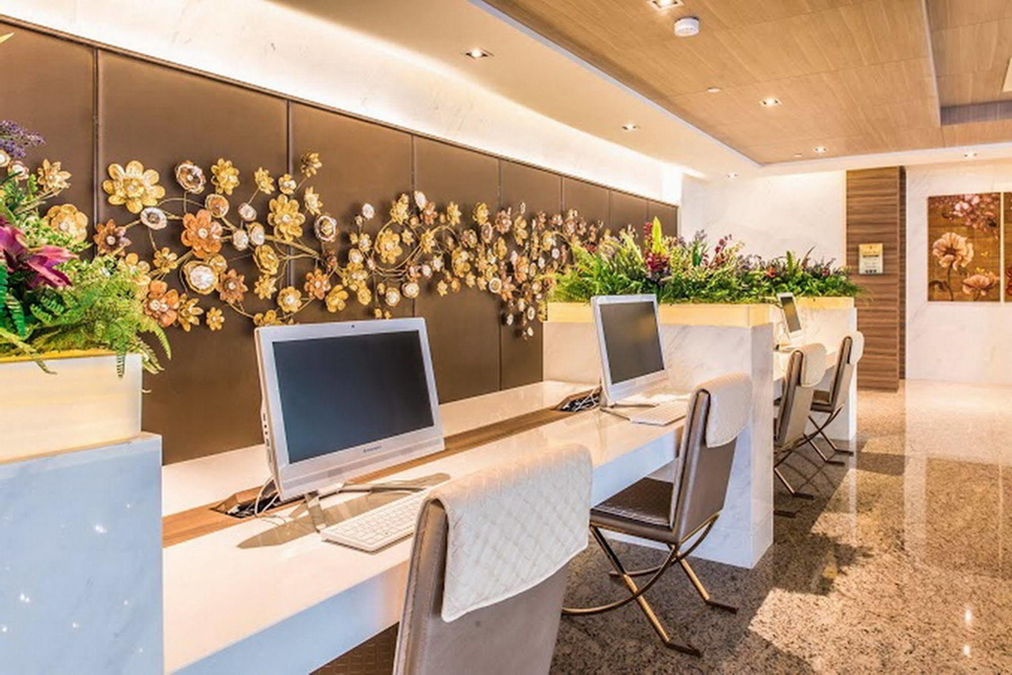 Qiss Residence By Bliston Bangkok Esterno foto